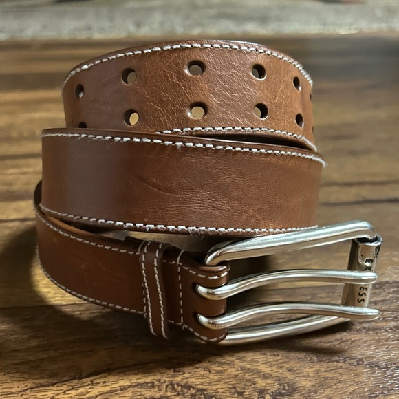 Express • Men’s • Double Prong • Needle Buckle • Brown • Leather • Medium •Belt - Picture 2 of 16